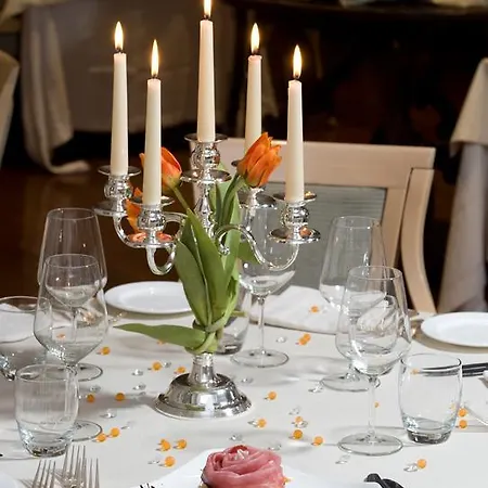 מלון Clitunno 4*