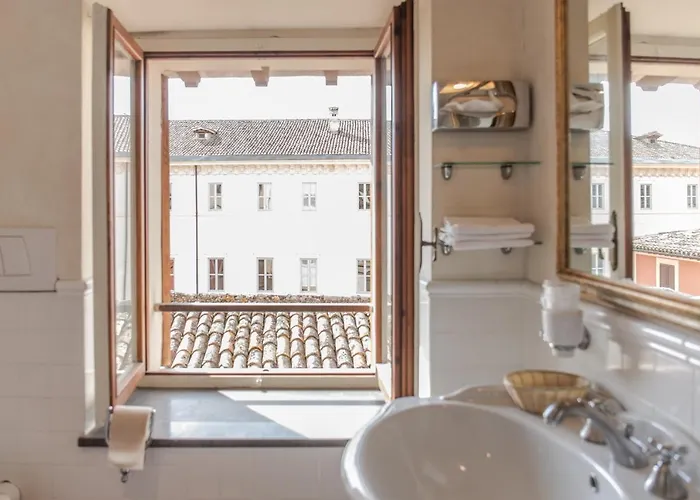 Clitunno فندق 4*