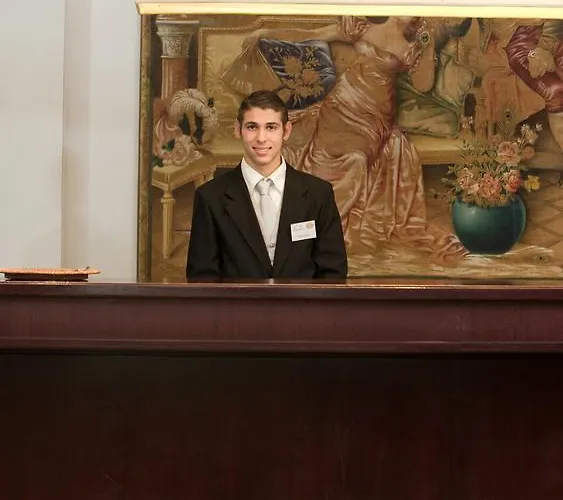 Clitunno Отель 4*